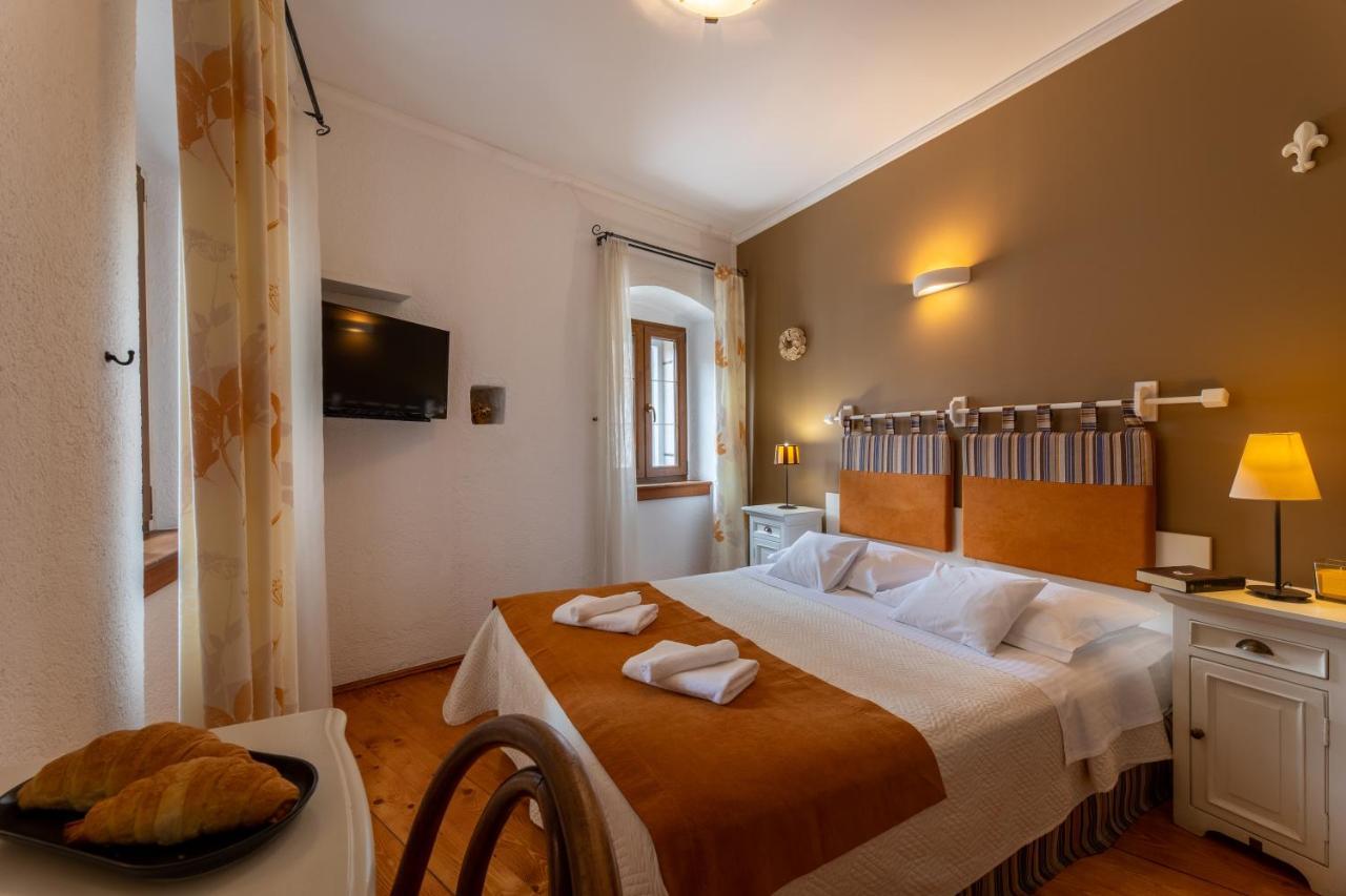 Vanjaka Bed And Breakfast Trogir Exterior photo